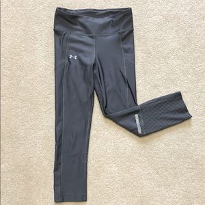 Cropped Under Armor Leggings